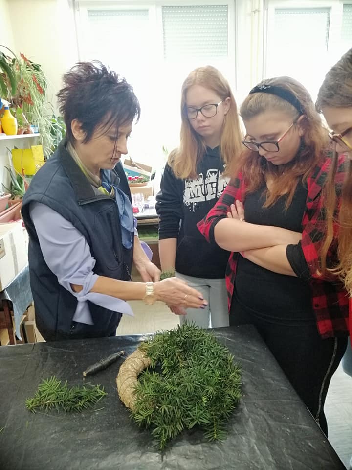 78495087 2611884242167718 2093169345545895936 n